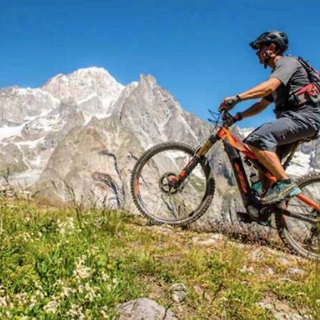 Ferienwohnung La Petite Courmayeur Exterior foto